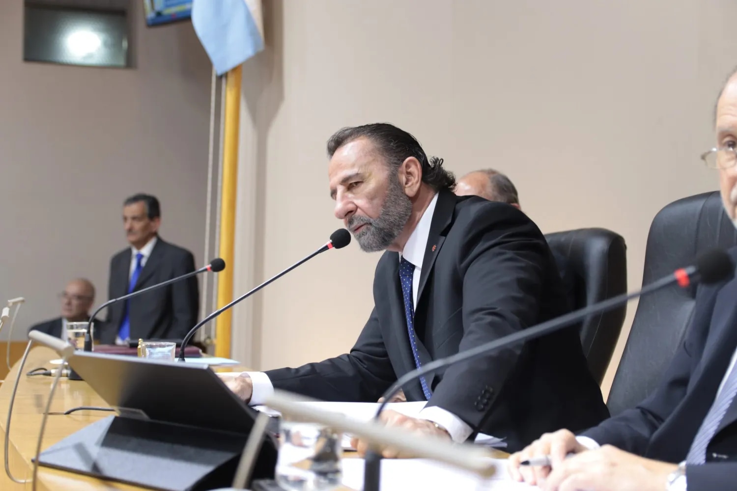 Juri y el bloque de los concejales peronistas defendieron a Jaldo tras la demanda para frenar su reelección