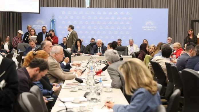 El oficialismo logró dictamen para debatir en proyecto de ley de Soberanía Nacional  