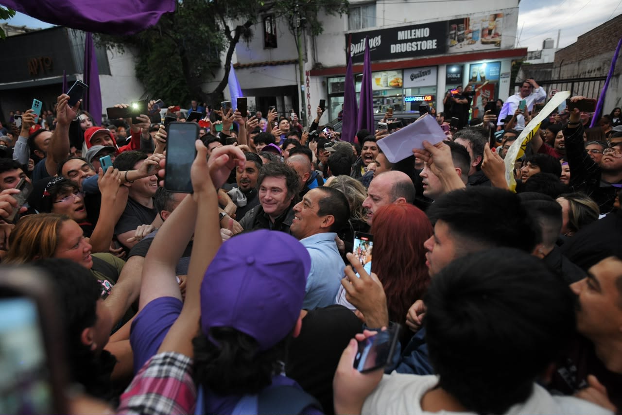 Milei fue recibido por más de 1.000 militantes en Catamarca