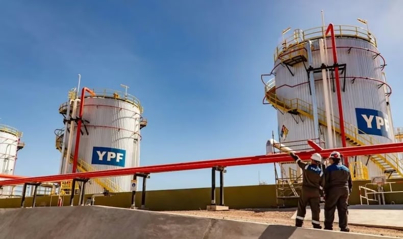 YPF proyecta inversiones por U$S 44.000 millones en cinco áreas de Vaca Muerta