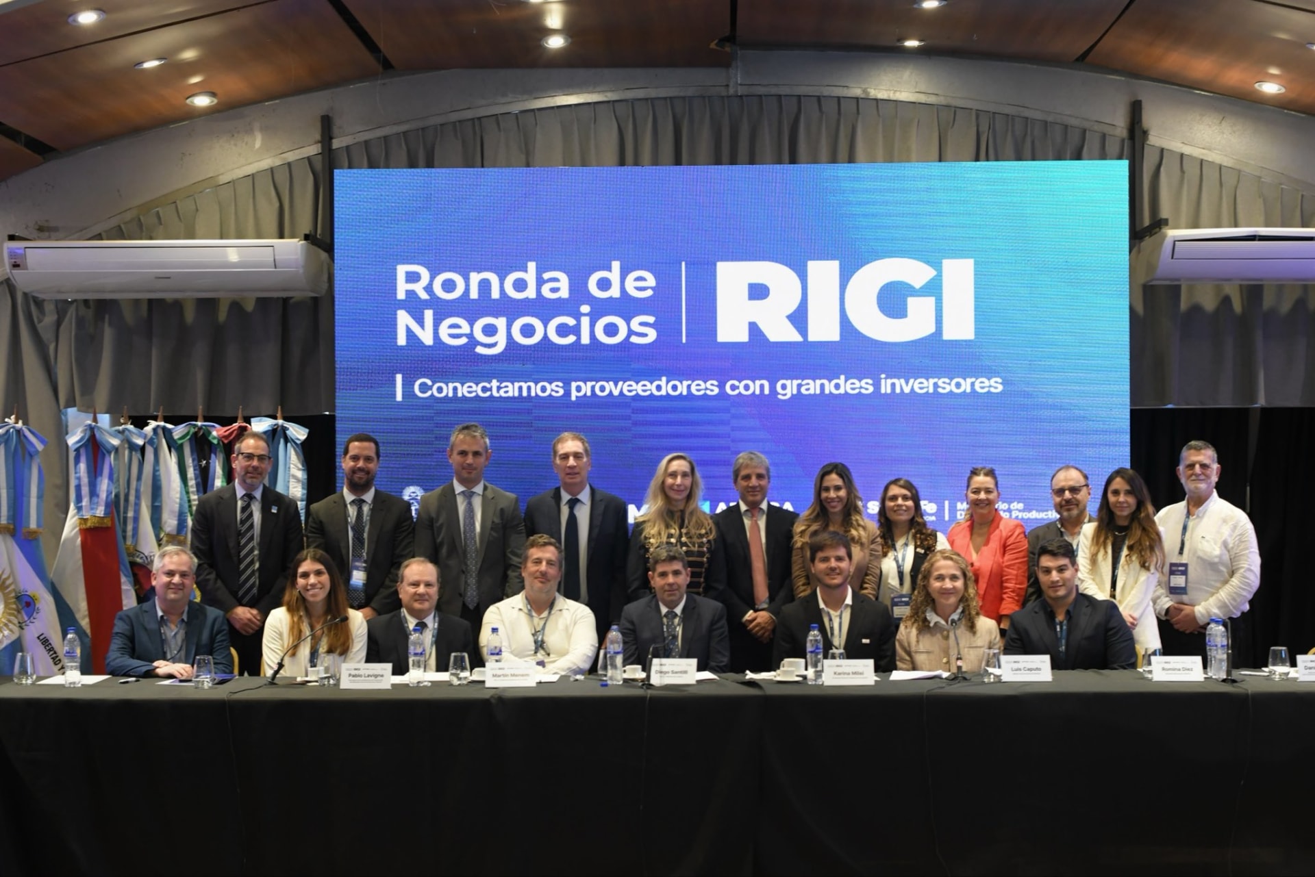 Luis Caputo dijo que las inversiones del RIGI darán previsibilidad cambiaria: proyectos por U$S 210.000 millones