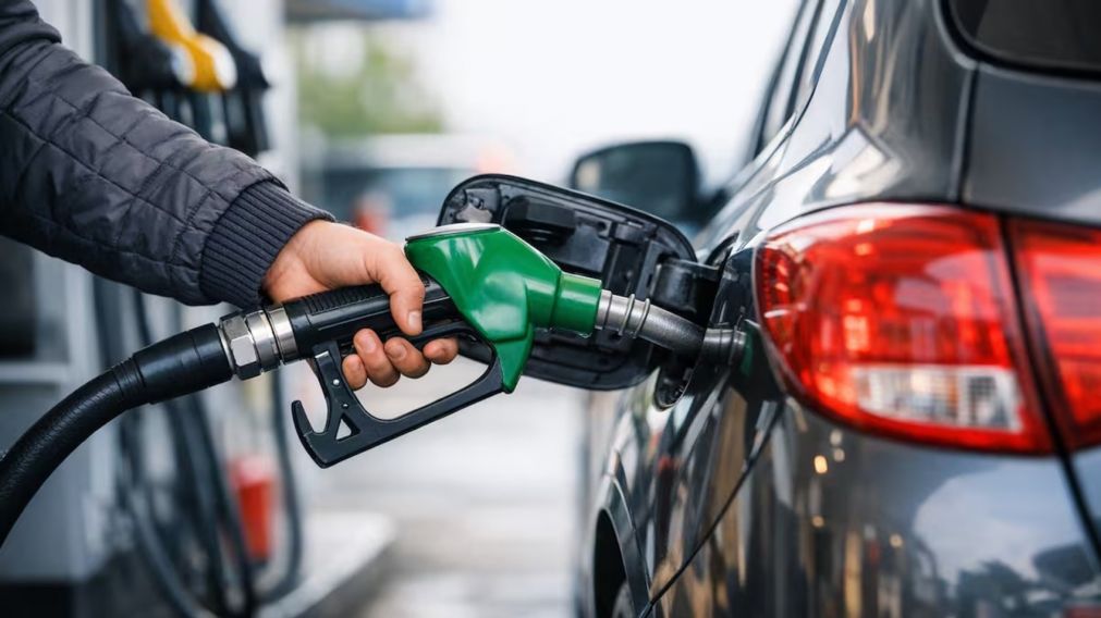  El Gobierno volvió a postergar los aumentos de impuestos a los combustibles para contener la inflación
