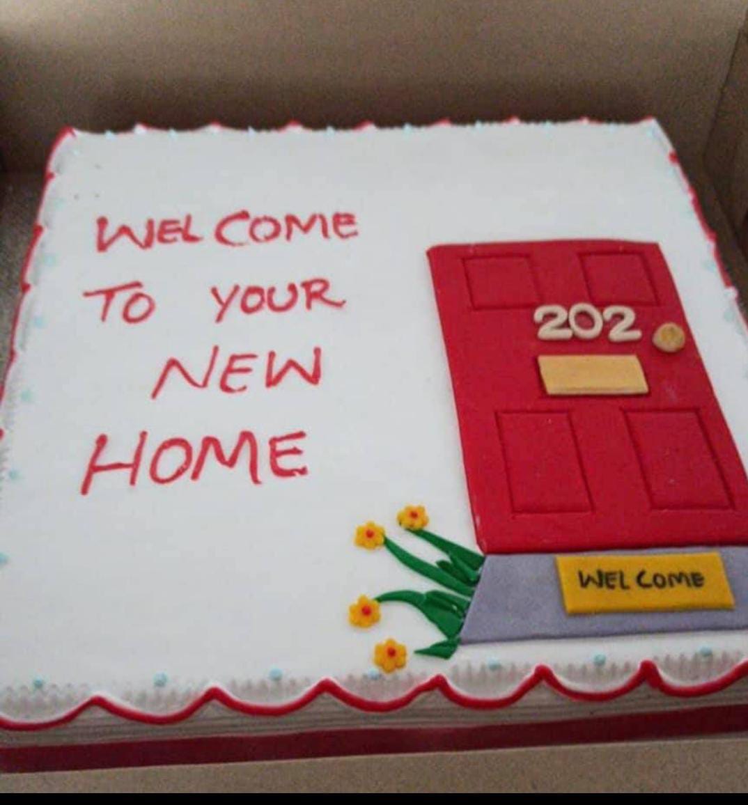 House Warmimg Cake