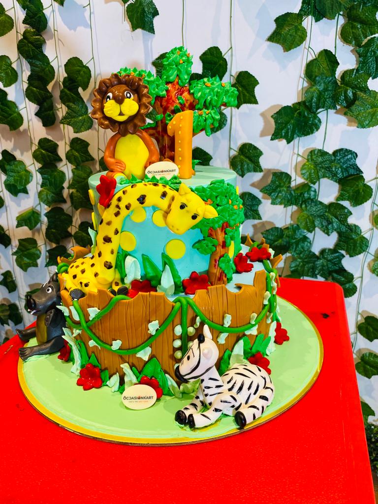 The king of the Jungle Theme Cake