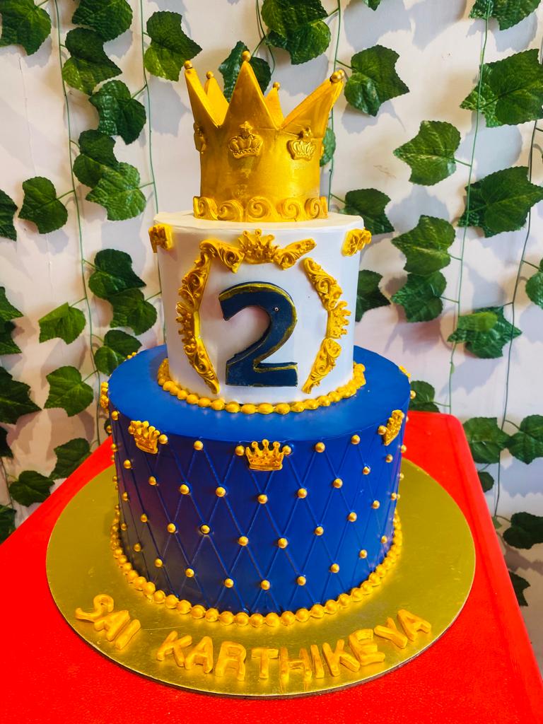 Birthday crown Theme Cake