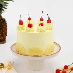 The Smirking Pineapple Cake