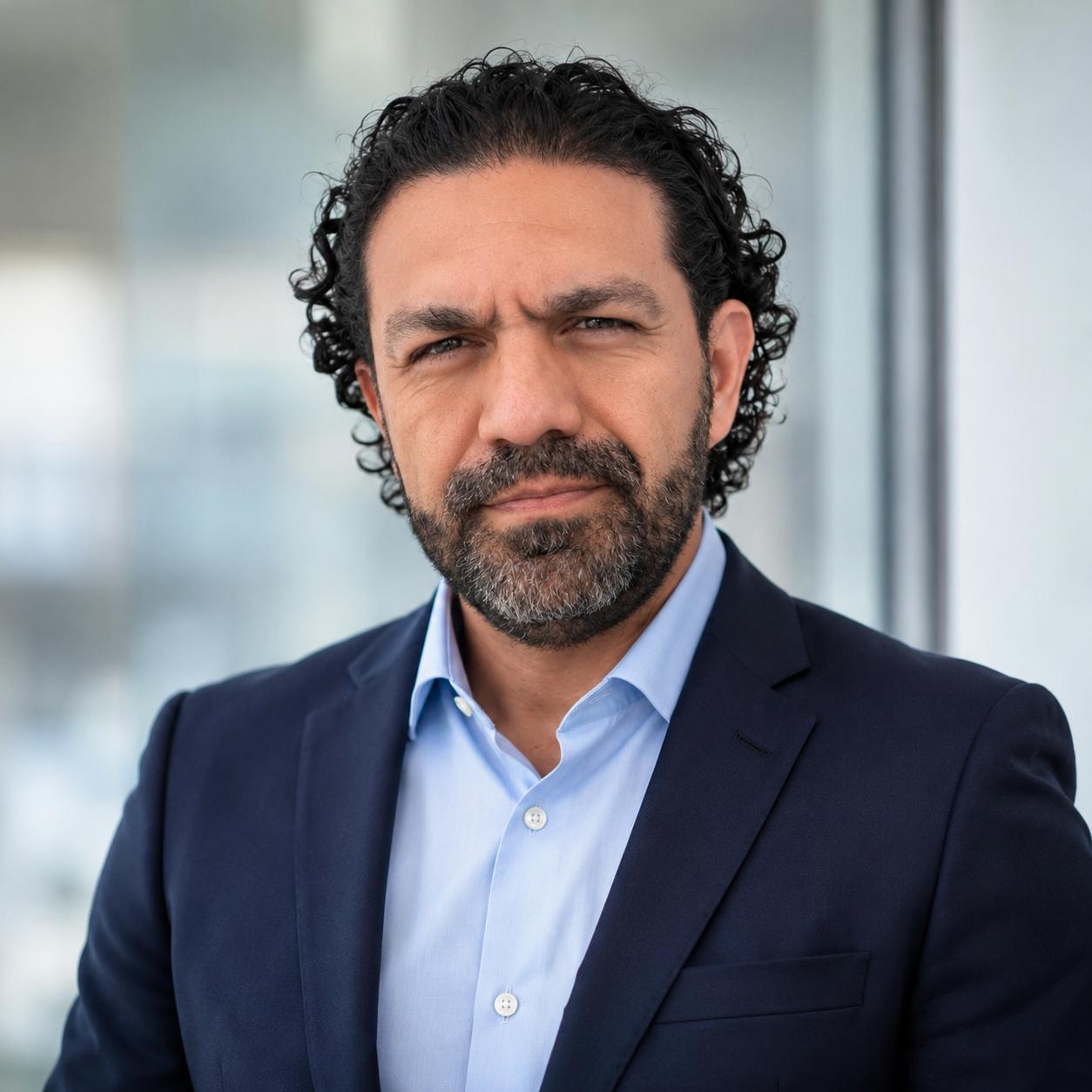 Dr. Carlos Maynor Salinas