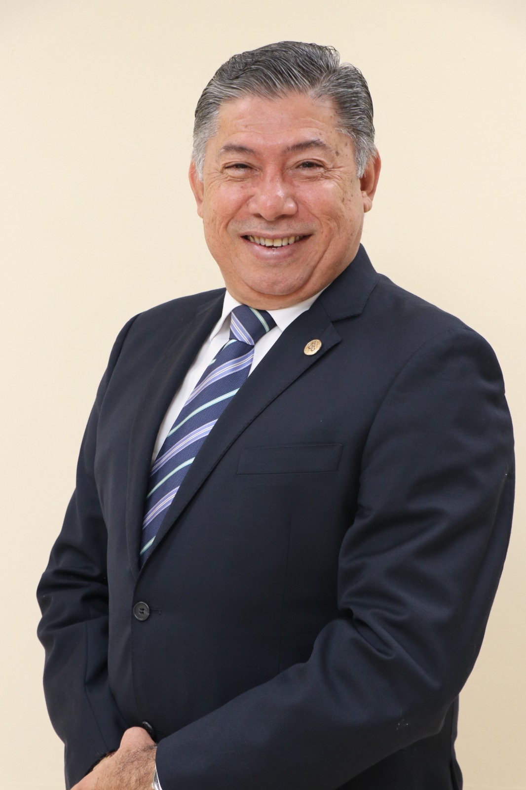 Dr. Martín E. Candanedo G.