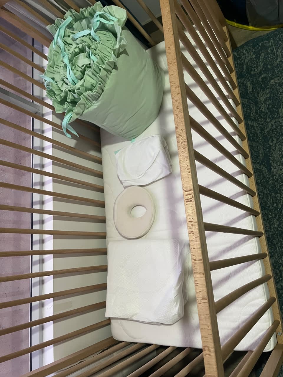 Combo Ikea: cuna Madera Haya, colchón, protector, sábana y almohada ergonómica  2