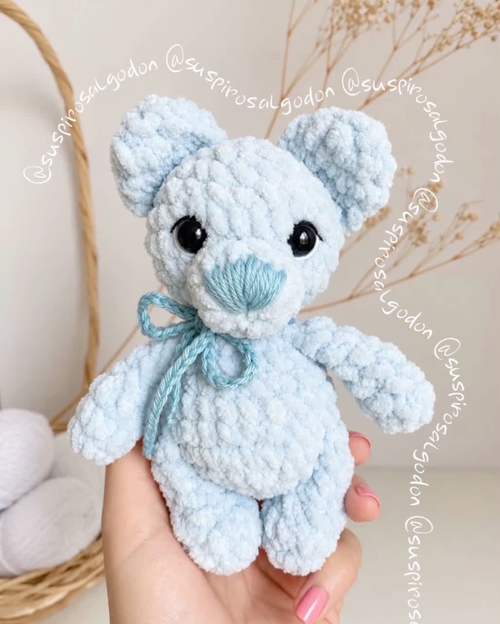 Osito Aterciopelado Tejido a Mano Azul Pastel 17cm 2