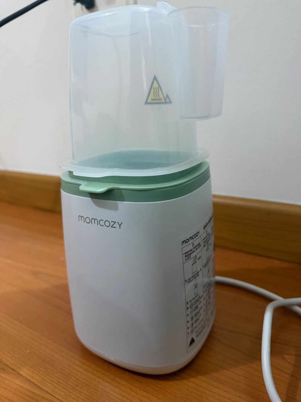 Calentador de Biberones Momcozy Blanco Verde 3