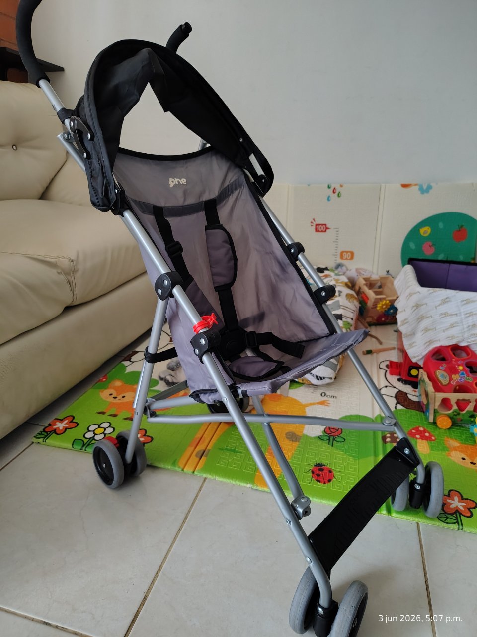 Coche Paseador Honey Baby Gris - Como Nuevo 3