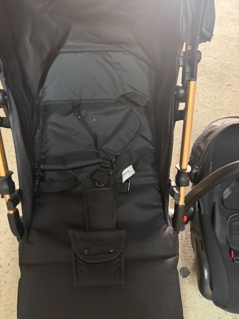 Carriola Bebesit con Silla de Carro Incluida 7