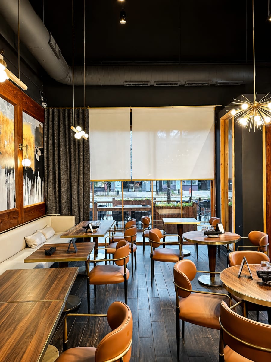 ELIA Chicago – Atmosphere, Comfort & Sun Control