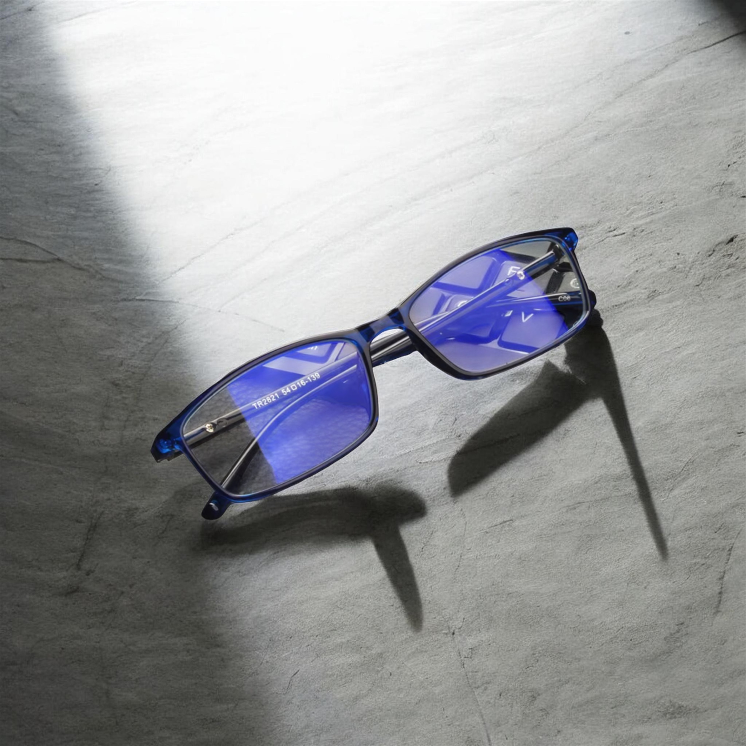 Lunettes de vue à monture noire et verres anti-lumière bleue