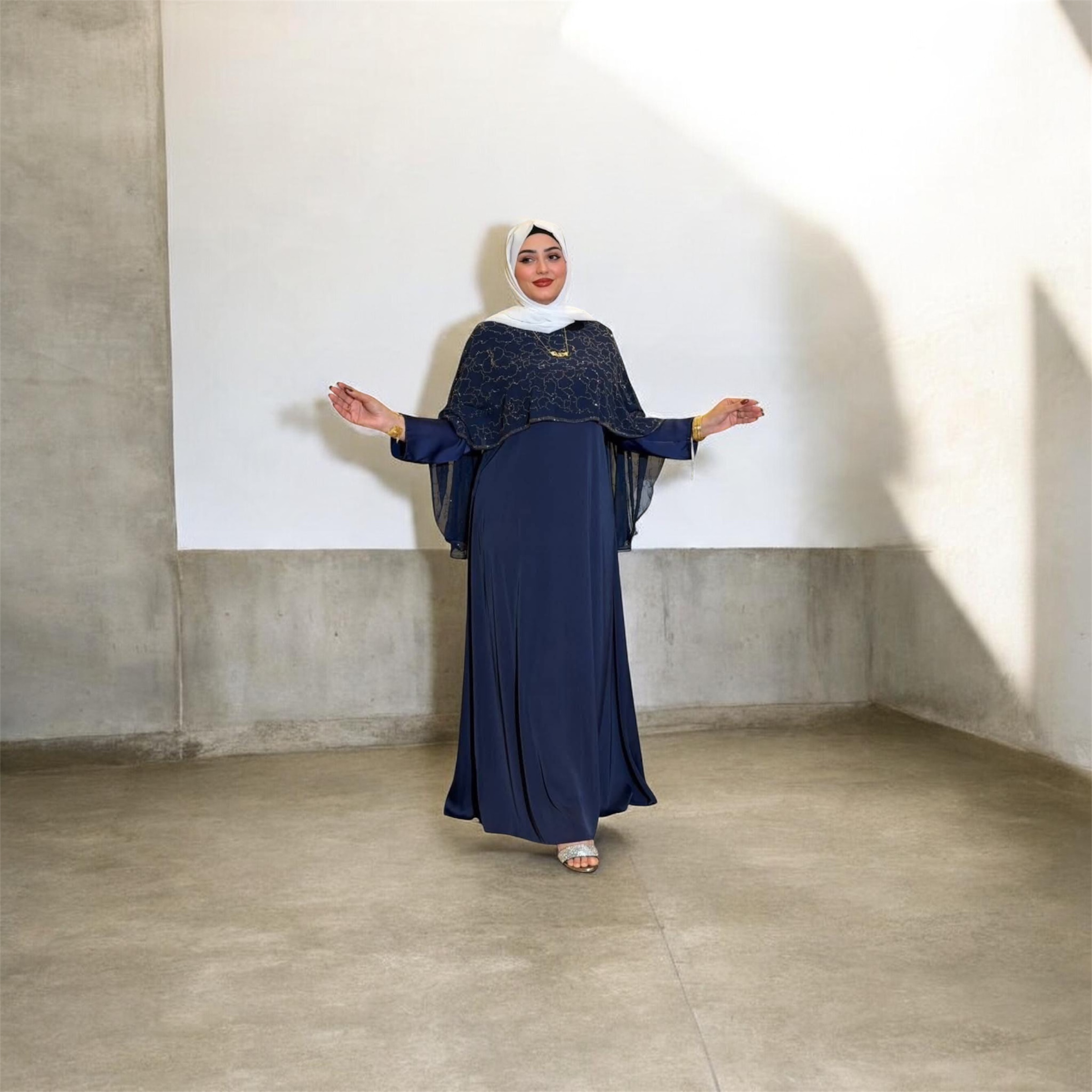 Abaya moderne, raffinée et élégante – 100 % coton