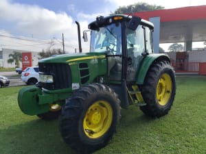 trator-6100j-2