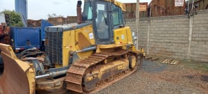 trator-de-esteira-750j