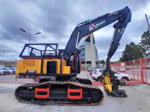 escavadeira-harvester-sy215f