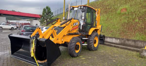 retroescavadeira-3cx