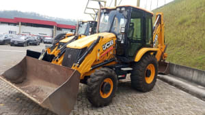 retroescavadeira-3cx-3