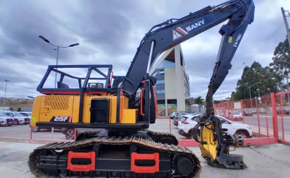 escavadeira-harvester-sy215f