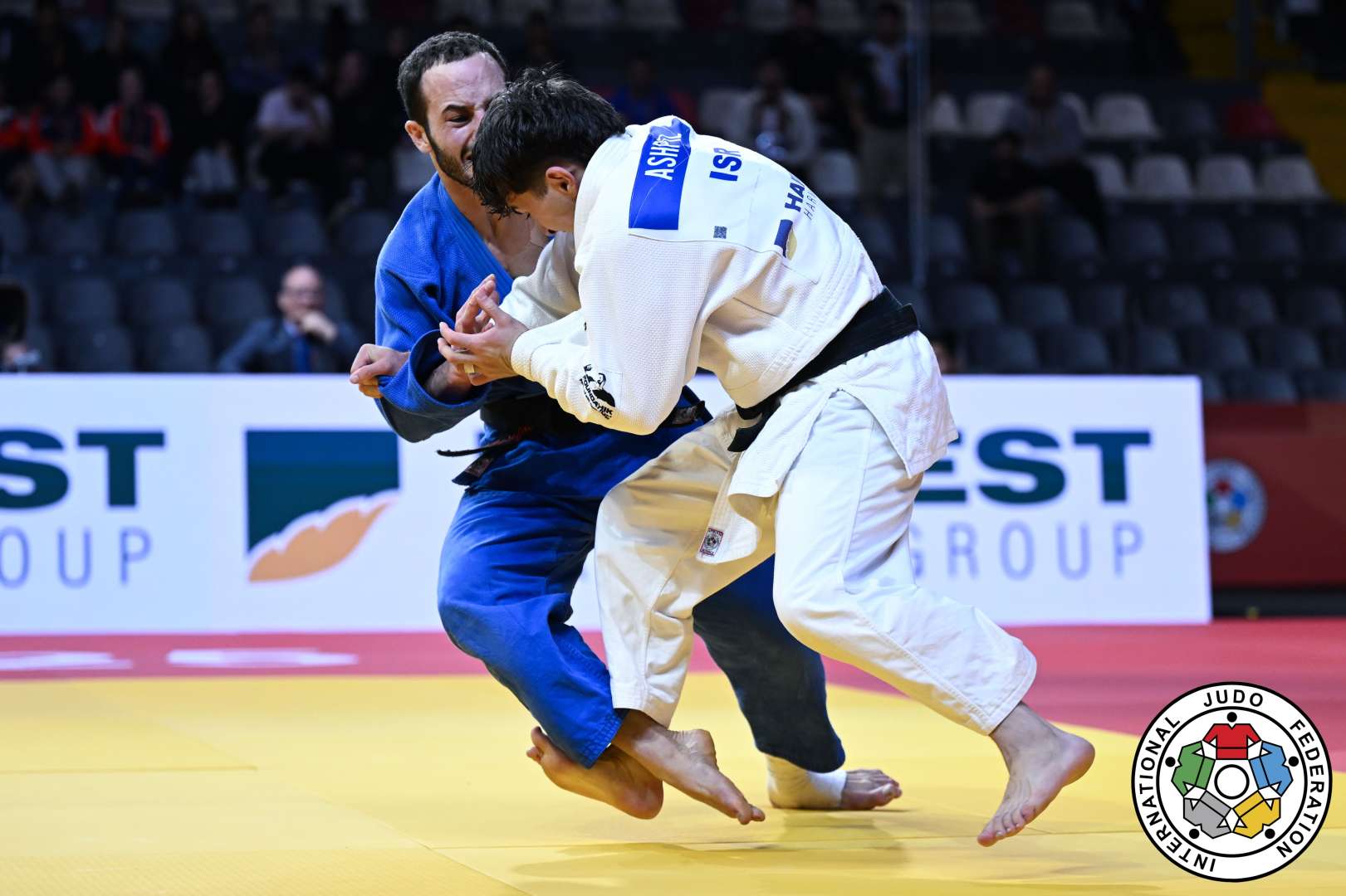 Seks otasi va ikki qizi Men belbogdan keldim