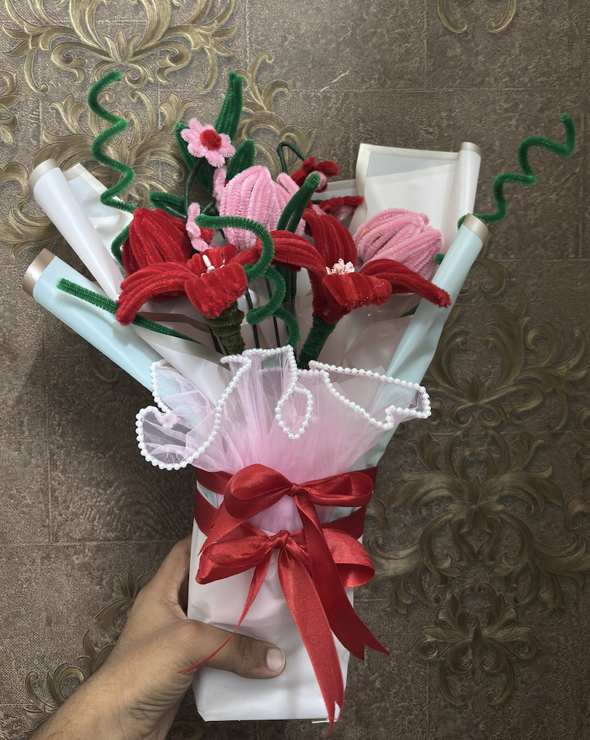 Handmade Crochet Flower Bouquet – Red & Pink Yarn Bouquet for Gifting