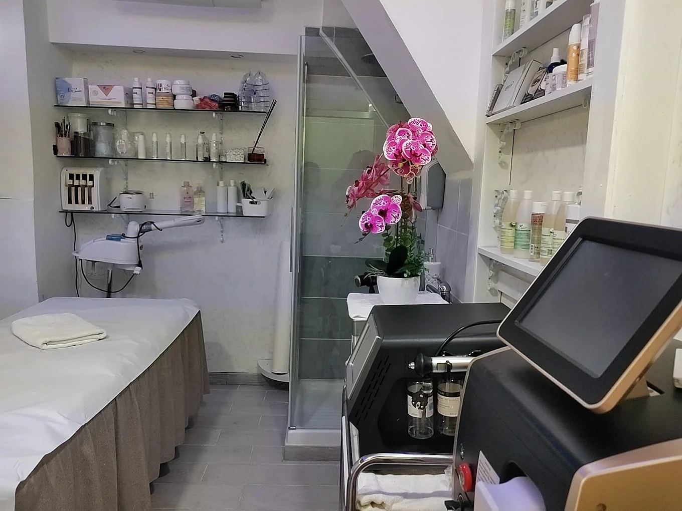 CLIVIA BIO CENTRO ESTETICO, ROMA