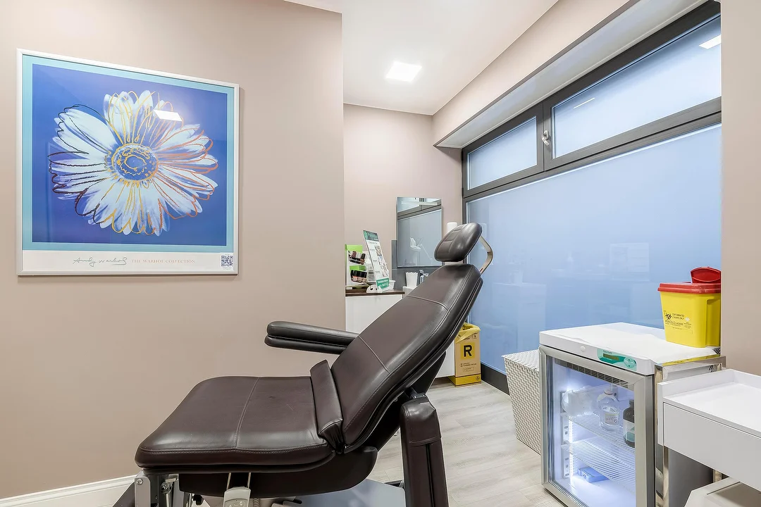 FARMALASER GARBATELLA,ROMA