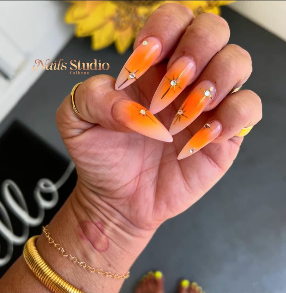 nude and gold ombré and 3D nails, stiletto shape — nail salon in Calhoun, GA — Sonny & Tee