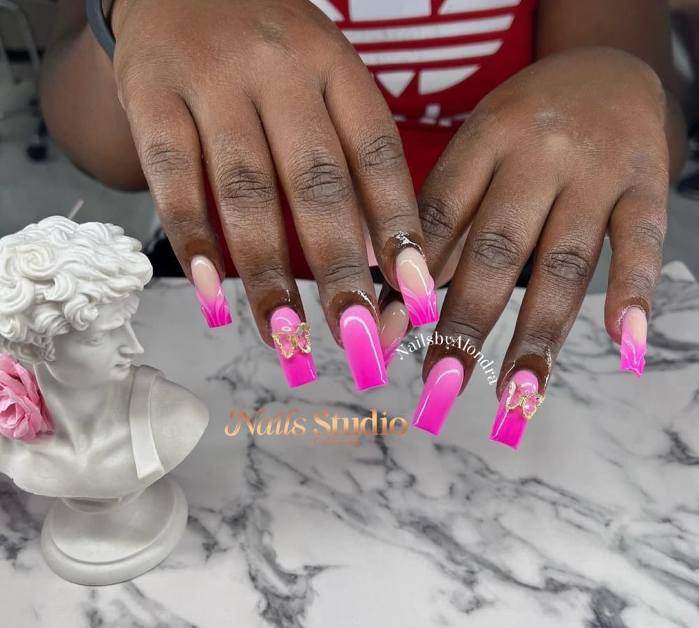 pink and gold ombré and 3D nails, coffin shape — nail salon in Calhoun, GA — Sonny & Tee