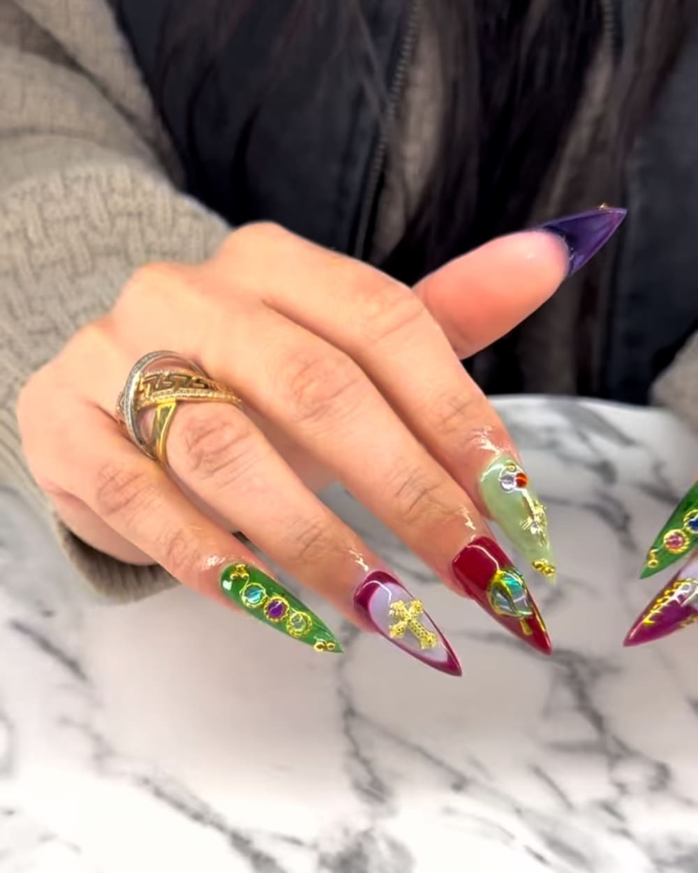 gold and green nail art and 3D nails, stiletto shape — nail salon in Calhoun, GA — Sonny & Tee