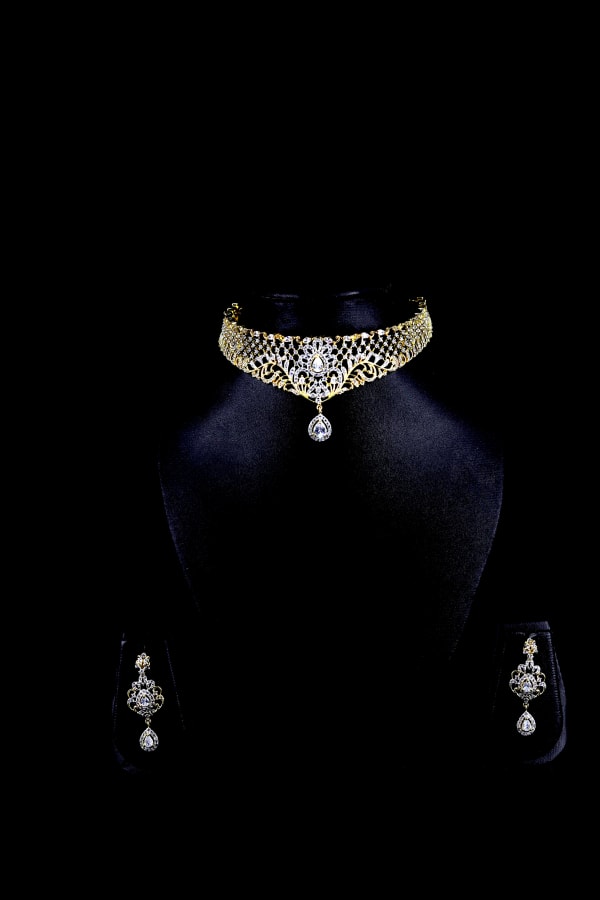 Gold-Plated AD Diamond Choker Necklace Set with Tear-Drop Pendant & Earrings
