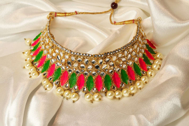 Gold-Plated Kundan Leaf-Design Choker Set with Pearls & Color Enamel Stones with Maang tika