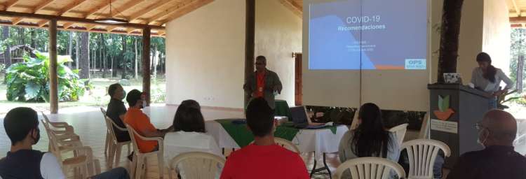 Charla con operadores turísticos de Jarabacoa