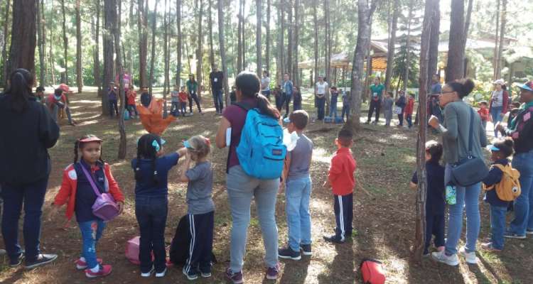 Visita Estiantes Colegio Doulus