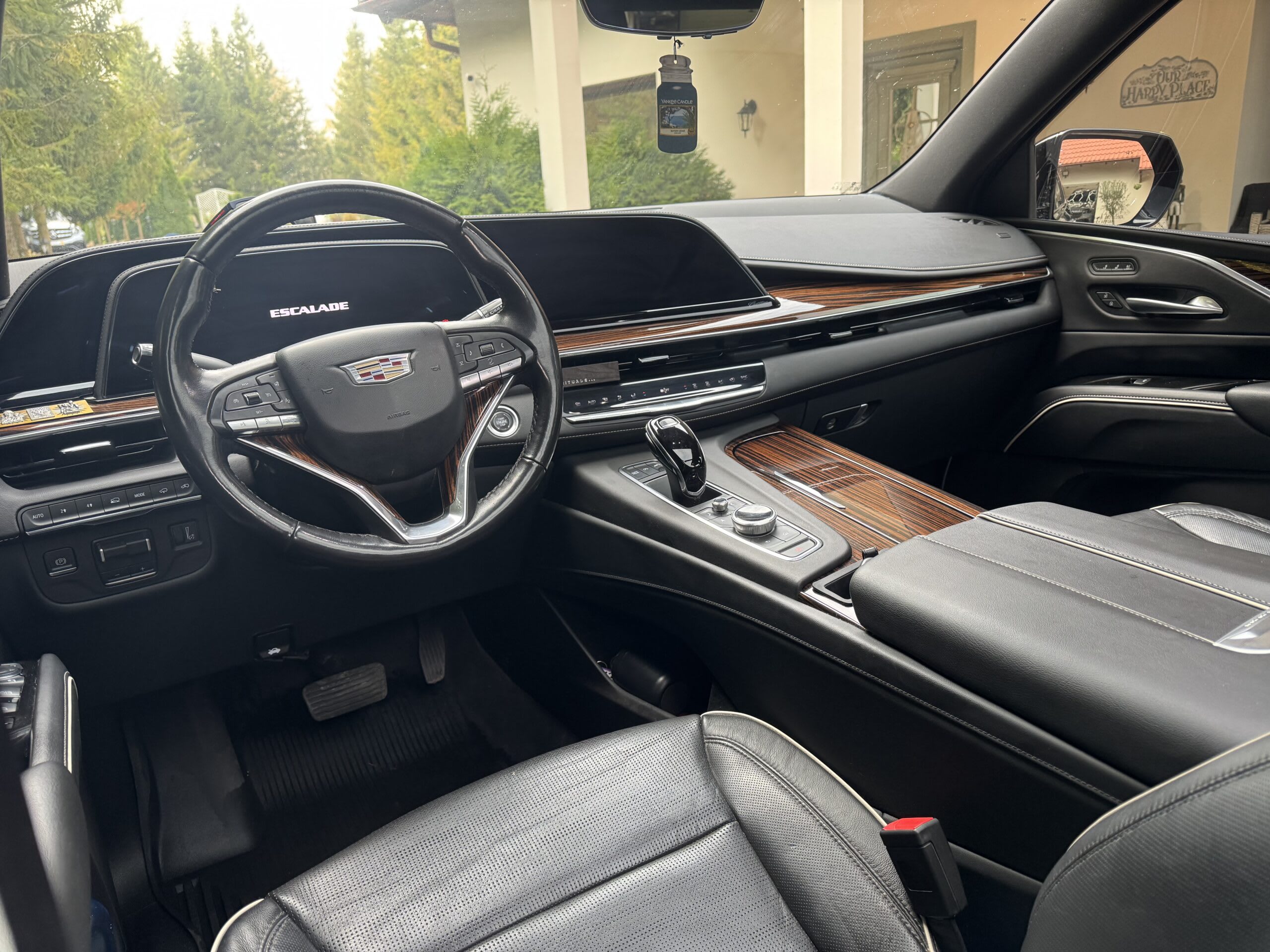 Cadillac Escalade 2022 — zdjęcie 17