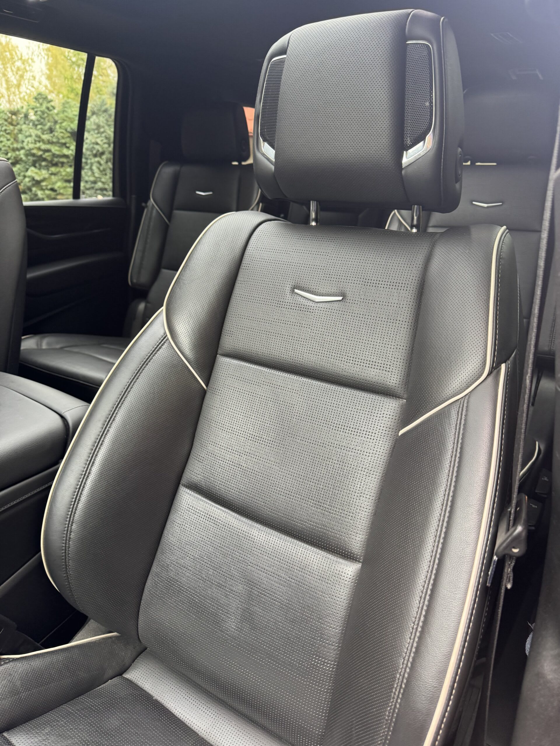 Cadillac Escalade 2022 — zdjęcie 24