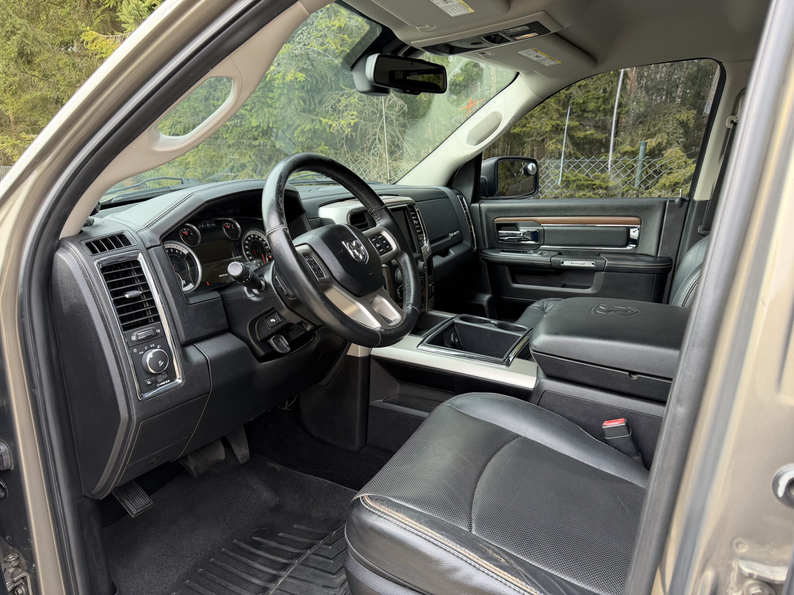RAM 1500 2014 — zdjęcie 11