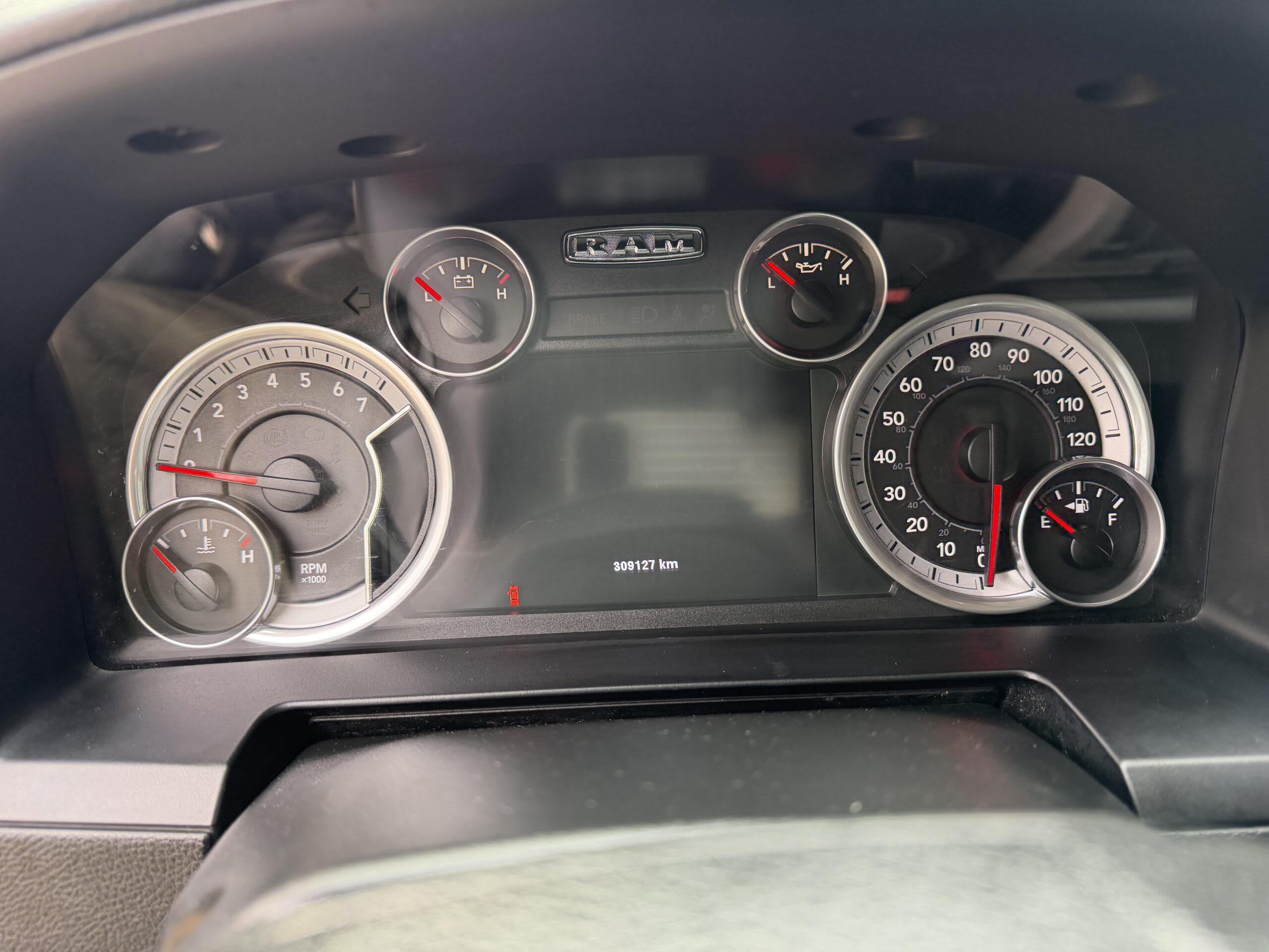 RAM 1500 2014 — zdjęcie 15
