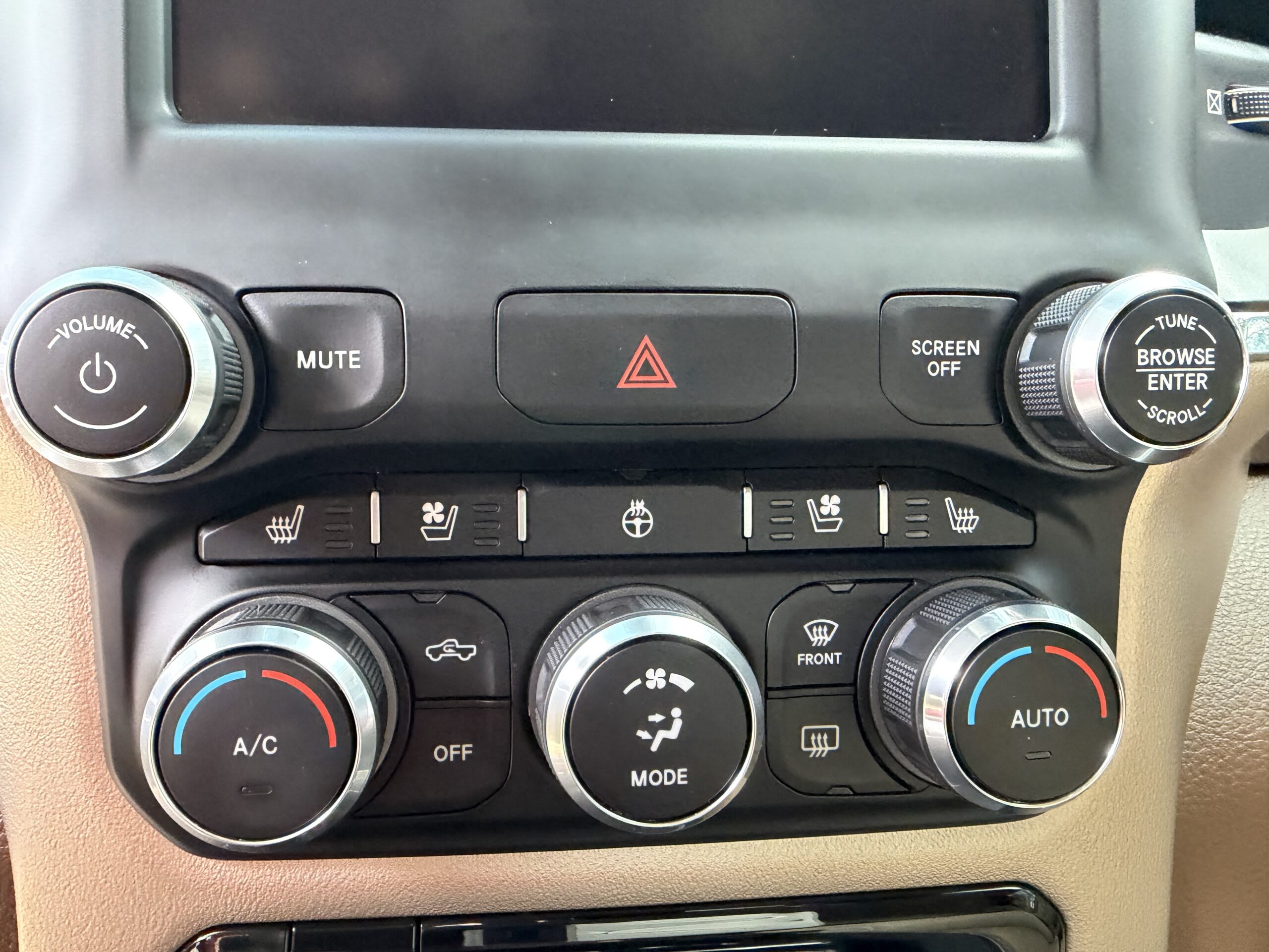 RAM 1500 2019 — zdjęcie 16