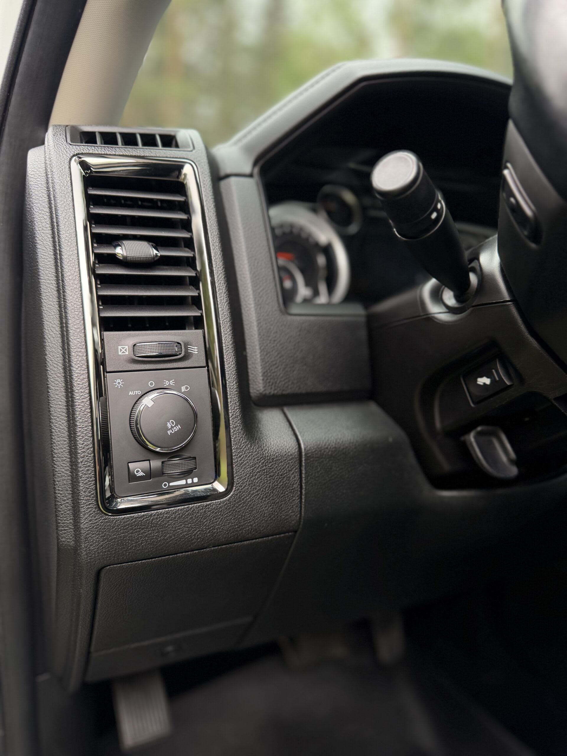 RAM 1500 2014 — zdjęcie 16