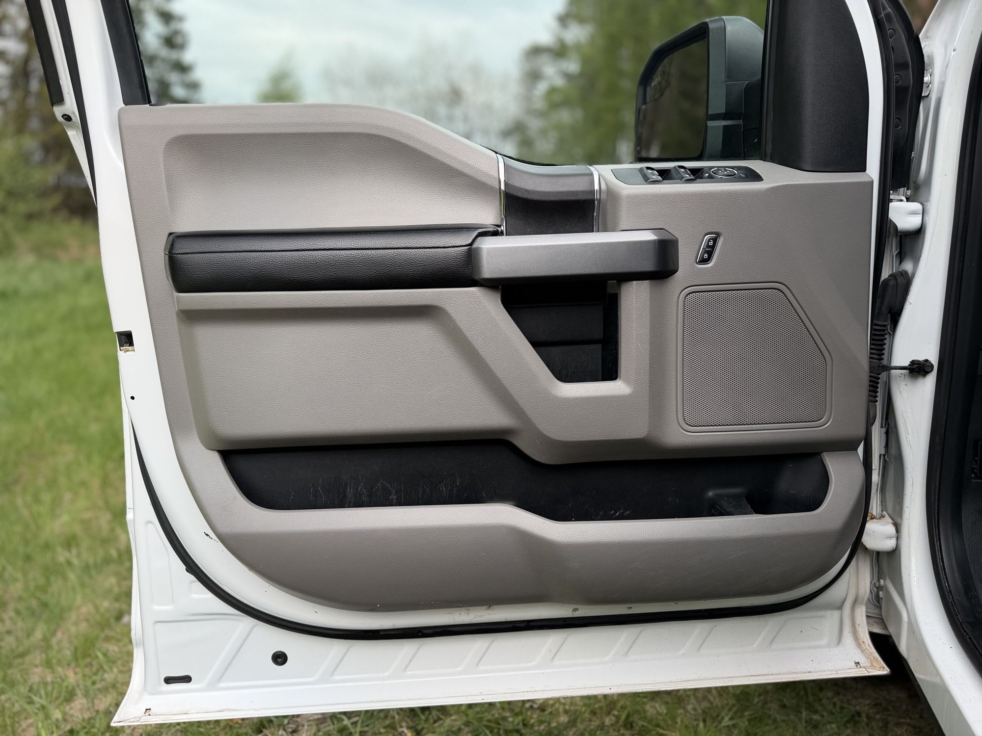 Ford F-150 2015 — zdjęcie 17