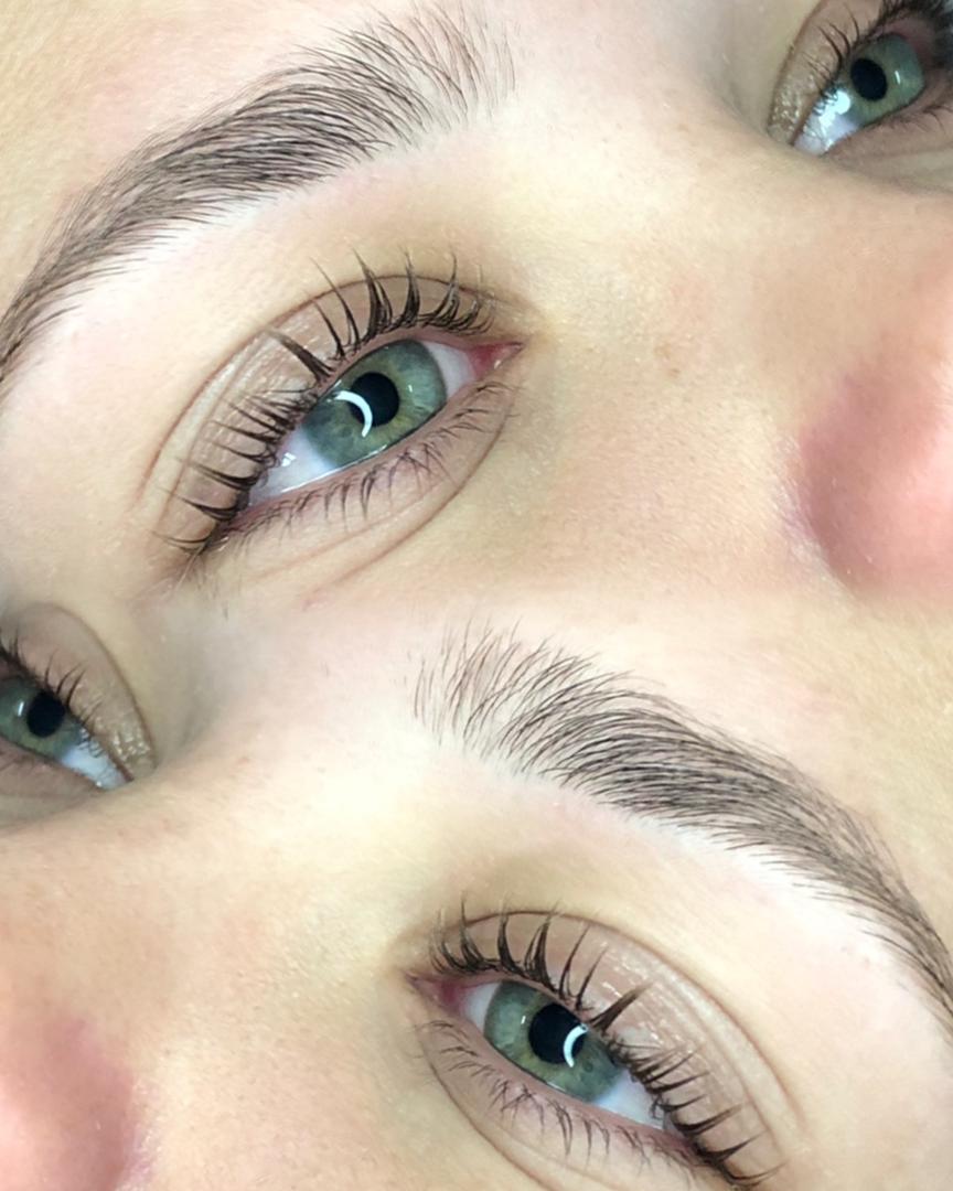 Lifting de pestañas profesional en Glam Studio