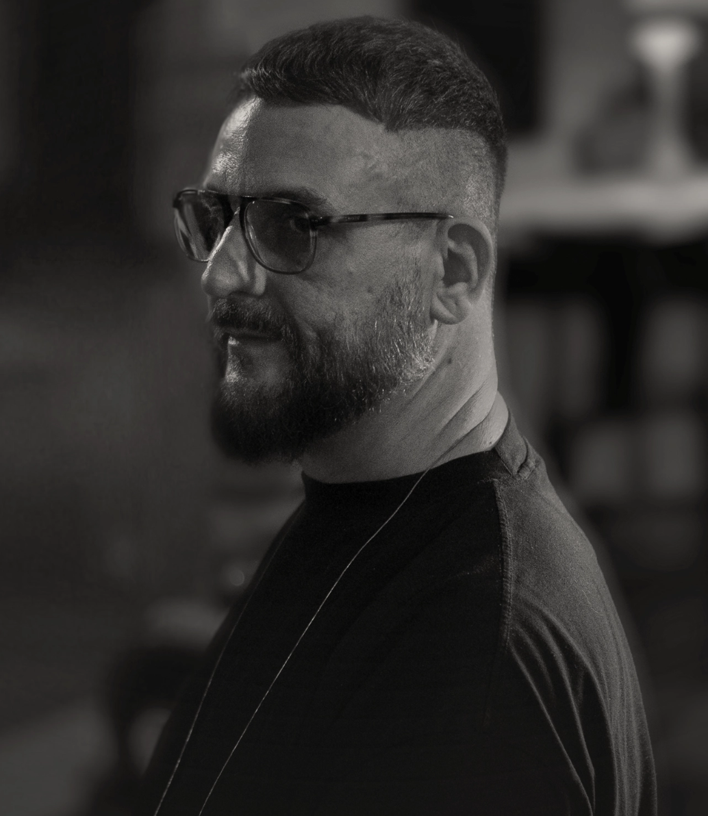 Mau Medeiros, founder of doisemes design