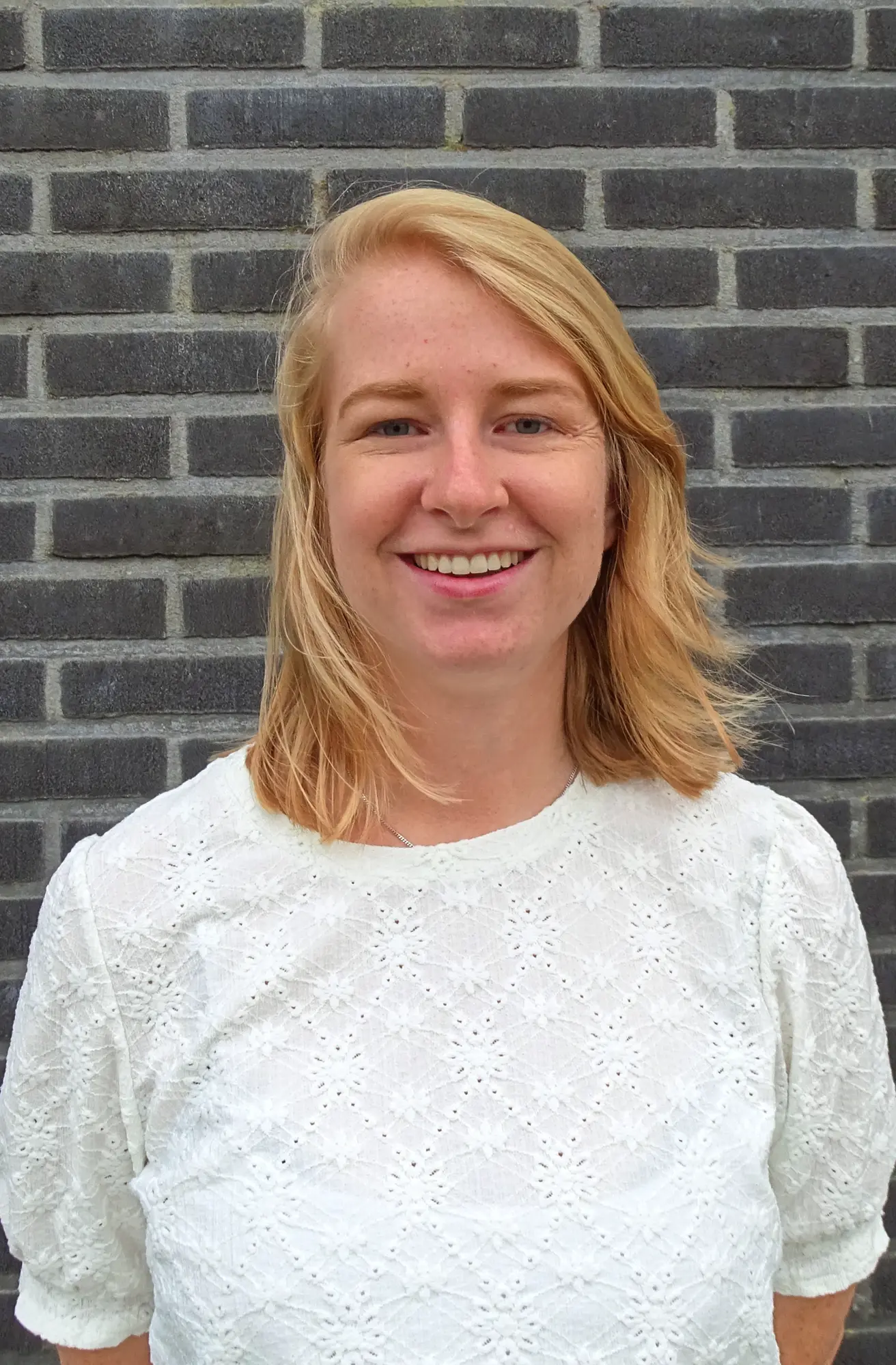 Eva Oudhuis