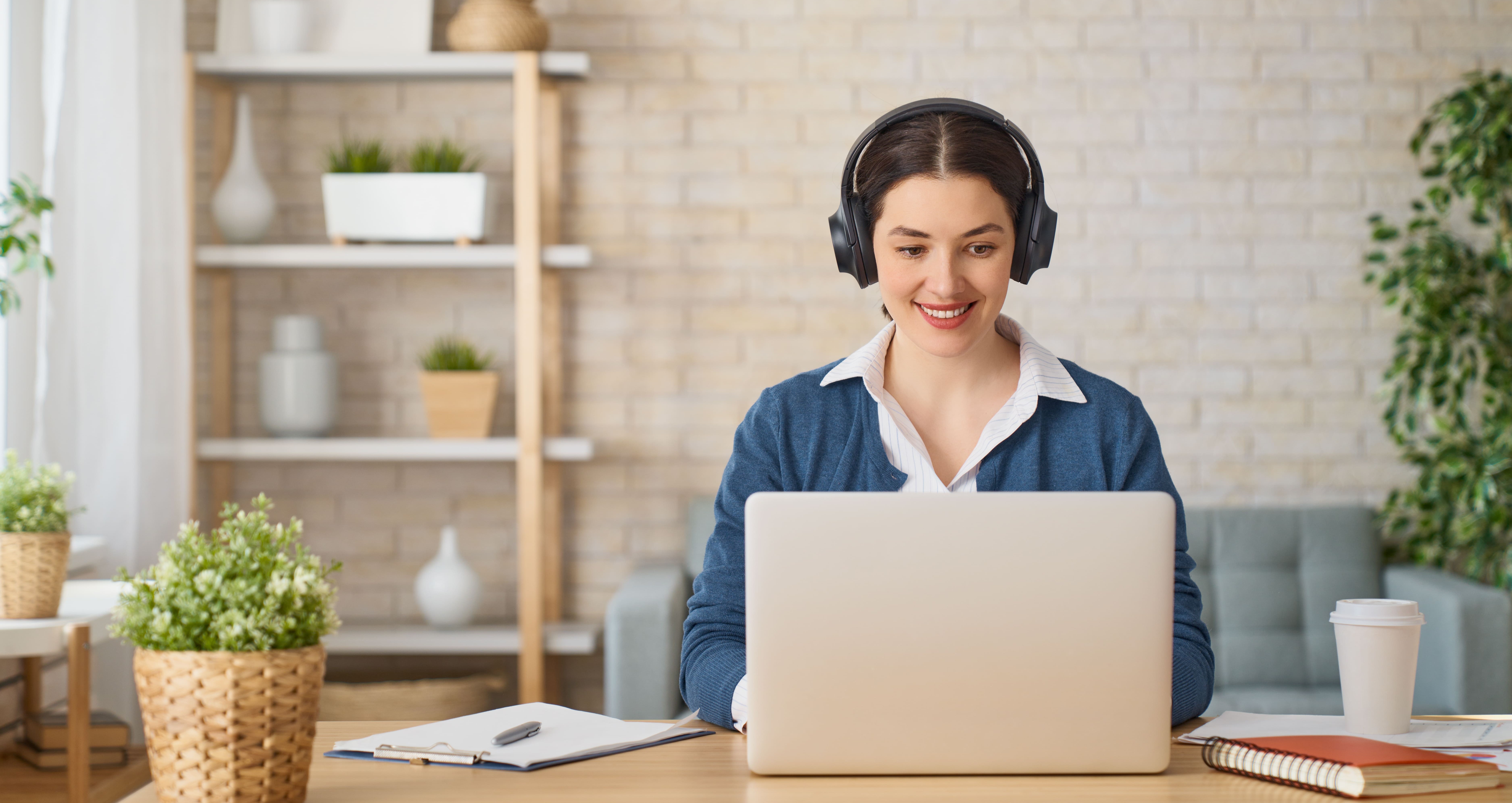 AI Mock Interviews vs Human Mock Interviews: A Complete Comparison Guide