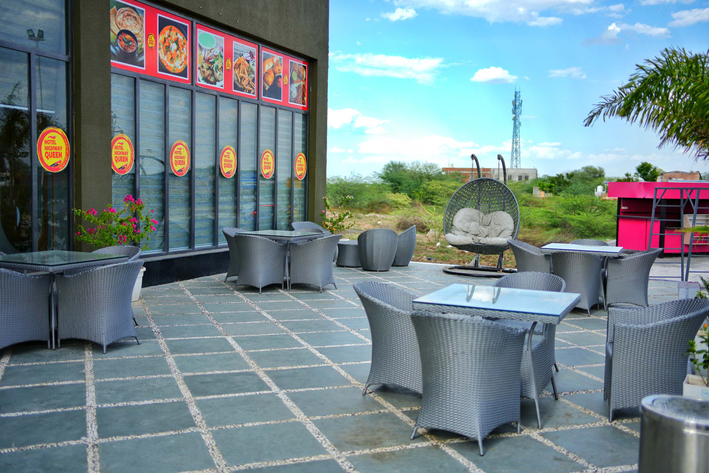 Dining area at Hotel Highway Queen restaurant, Dudu, NH-48 (photo 4)