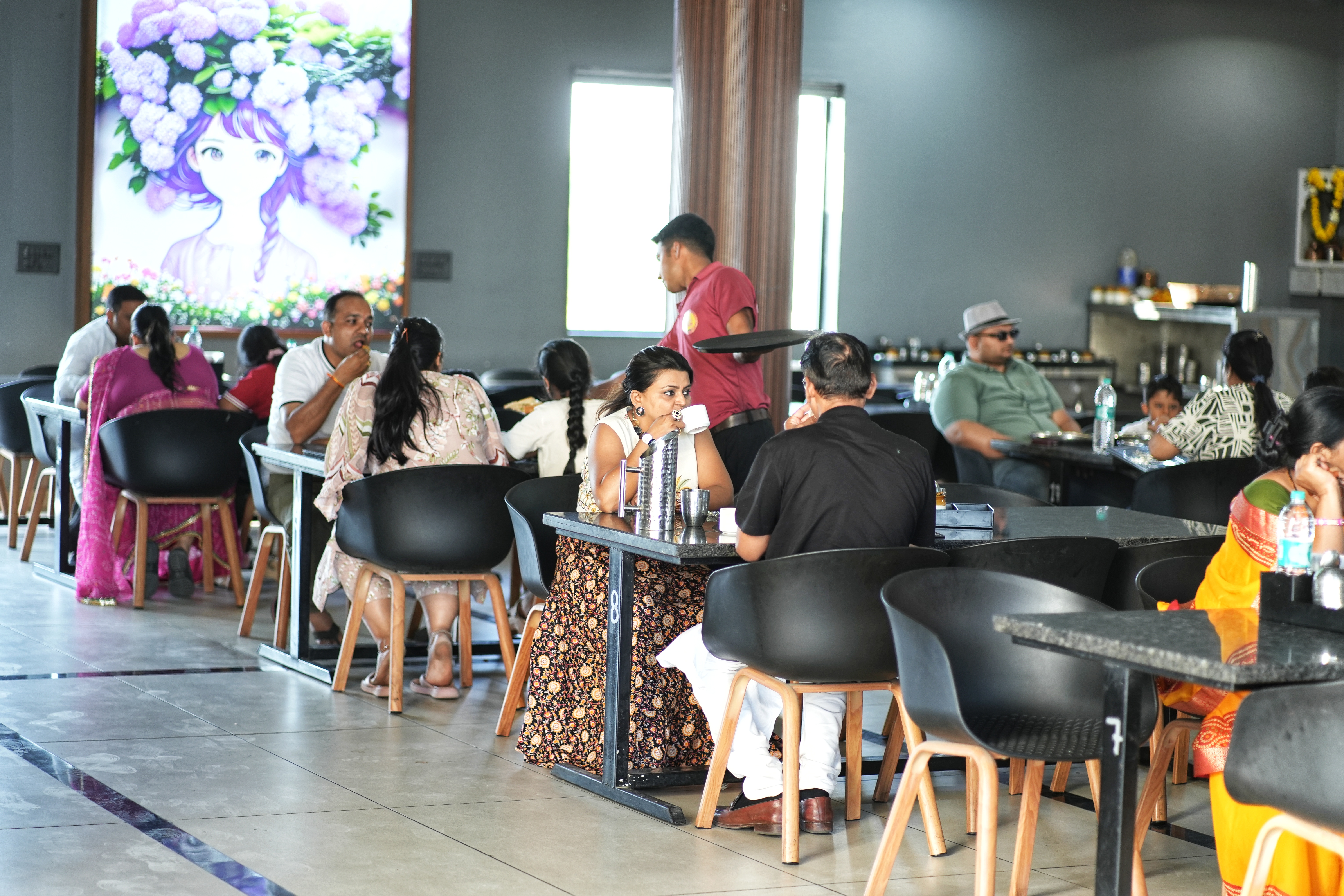 Restaurant at Hotel Highway Queen — open for birthday dinners